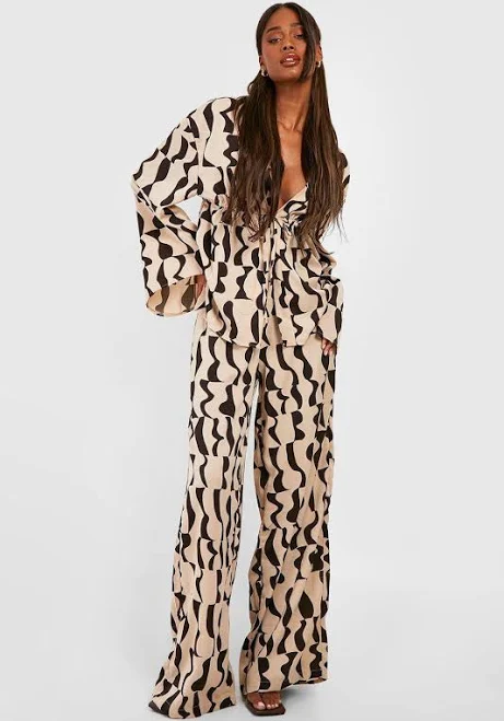 outfits Boohoo Abstract Print Wide Leg Pants boohoo USA $22.4