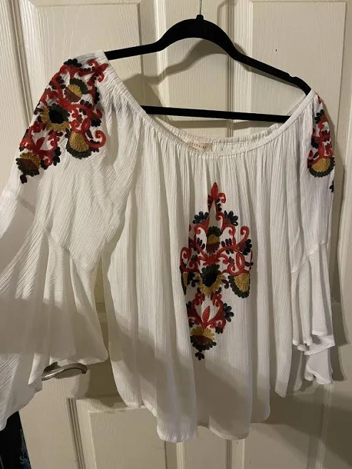 top Ladies Ivory Bell Sleeve Rayon W/floral Embroidery Large Peasant eBay $22.99