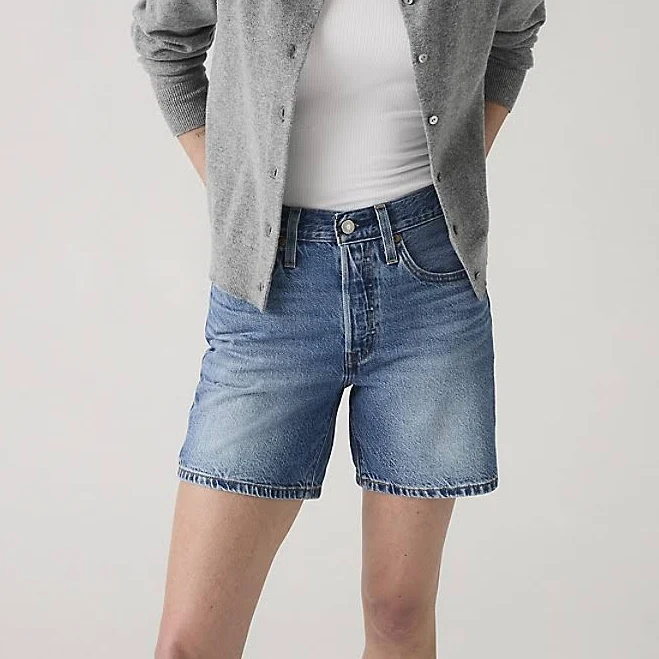 shorts Levi's 501 Original Fit Mid-Thigh Lightweight Women's Shorts - Medium Wash 28 Levi's $69.5