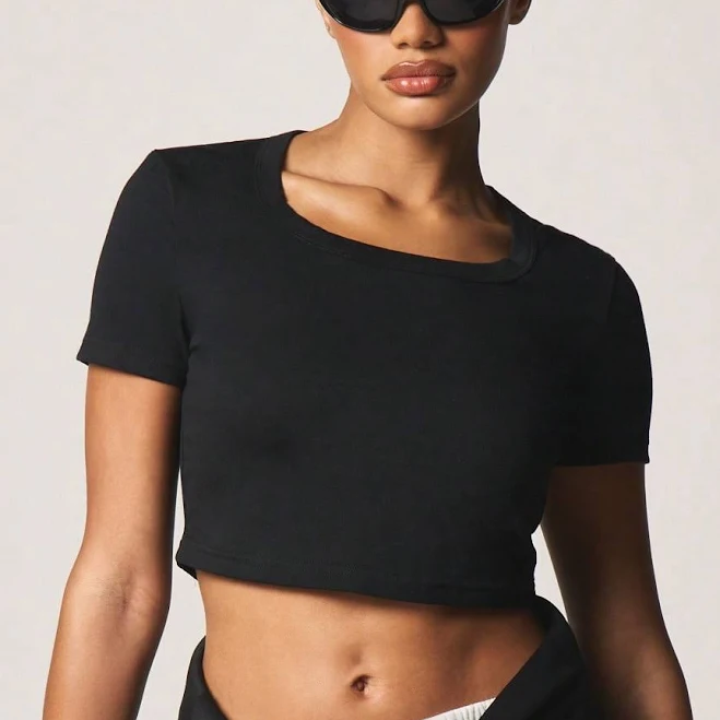 Missguided Fitted Scoop Neck Short Sleeve Crop Top