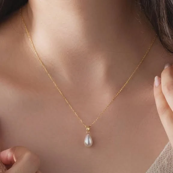 14K Gold Teardrop Pearl Necklace