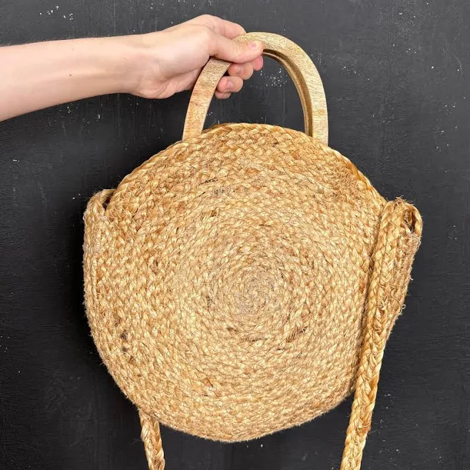 00s Boho Woven Straw Crossbody Bag with Wooden Handles