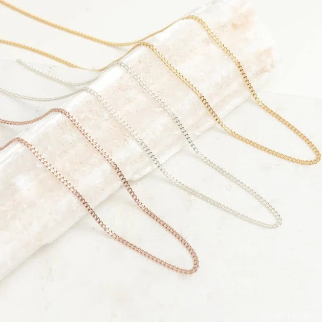 Caitlyn Minimalist Dainty Curb Chain Necklace in 18K Gold
