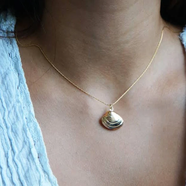 Dainty Beach Jewelry Shell Pendant Necklace
