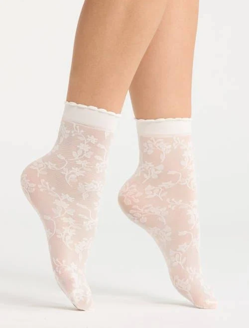 Nordstrom Sheer Lace Ankle Socks