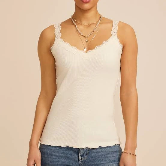 maurices Women's Scalloped Lace Trim Tank Top