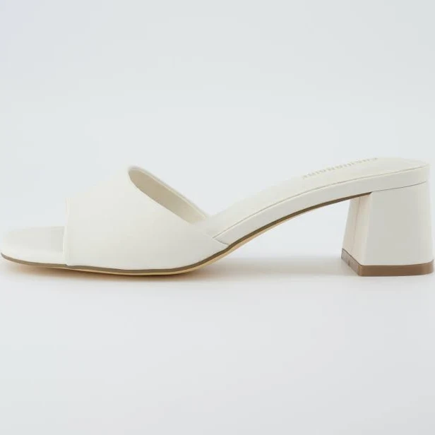 Cushionaire Women's Taboo One Band Dress Sandal