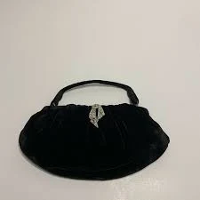 Vintage Elegant Black Velvet Evening Handbag with Rhinestone Clasp 8" x 4"