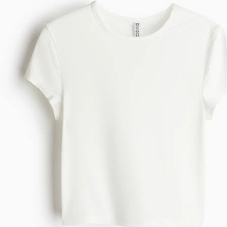 top Ladies - Cream Fitted T-shirt - Size: XL - H&M H&M $4.99
