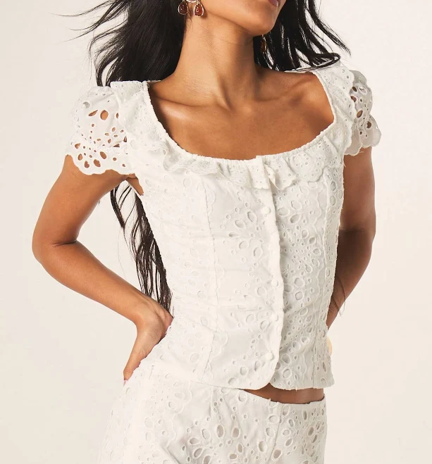 top Missguided Women's Broderie Anglaise Puff Sleeve Square Neck Slim Fit Crop Top missguided $17.47