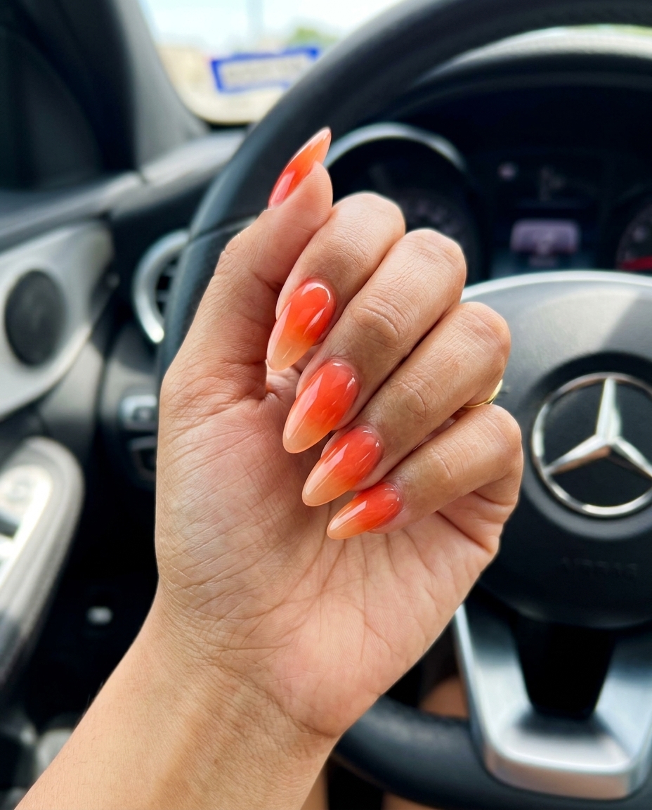 Peach fuzz jelly ombre dip nails 2026 for summer vacation and casual outings. Romantic, soft medium oval nails.