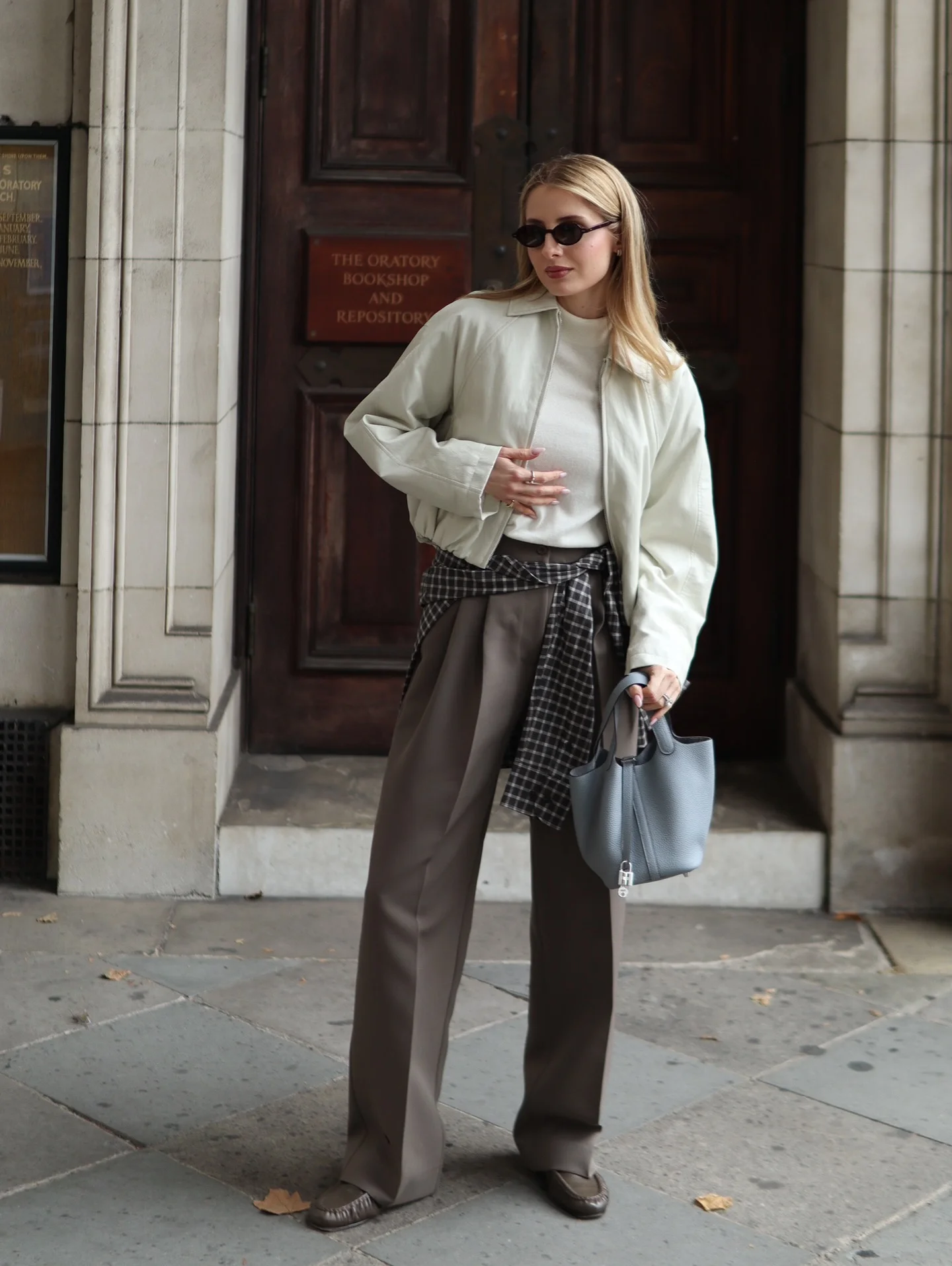 fall fashion trends 2026 Soft Neutrals And Relaxed Tailoring For Everyday Elegance