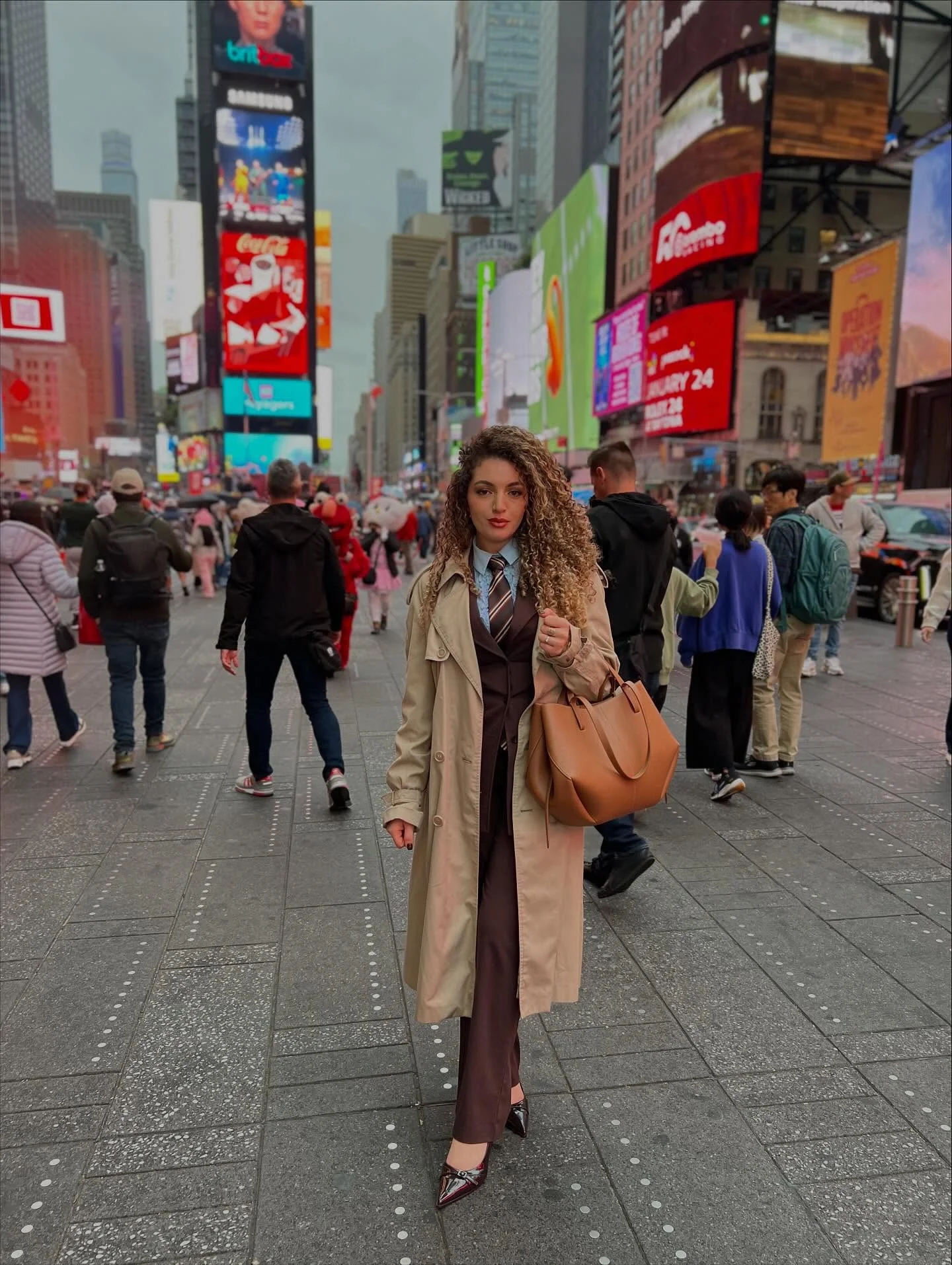 fall street style nyc outfits 2026 Tailored Chocolate Suit Layered With A Classic Trench Coat