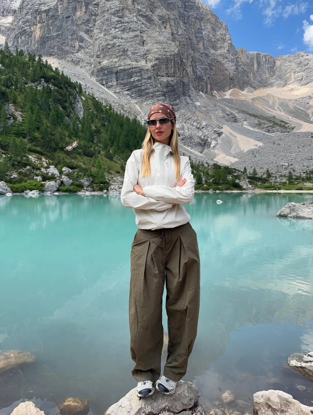 fall travel outfits for women 2026 Minimal Hiking Style With Utility-Inspired Neutrals