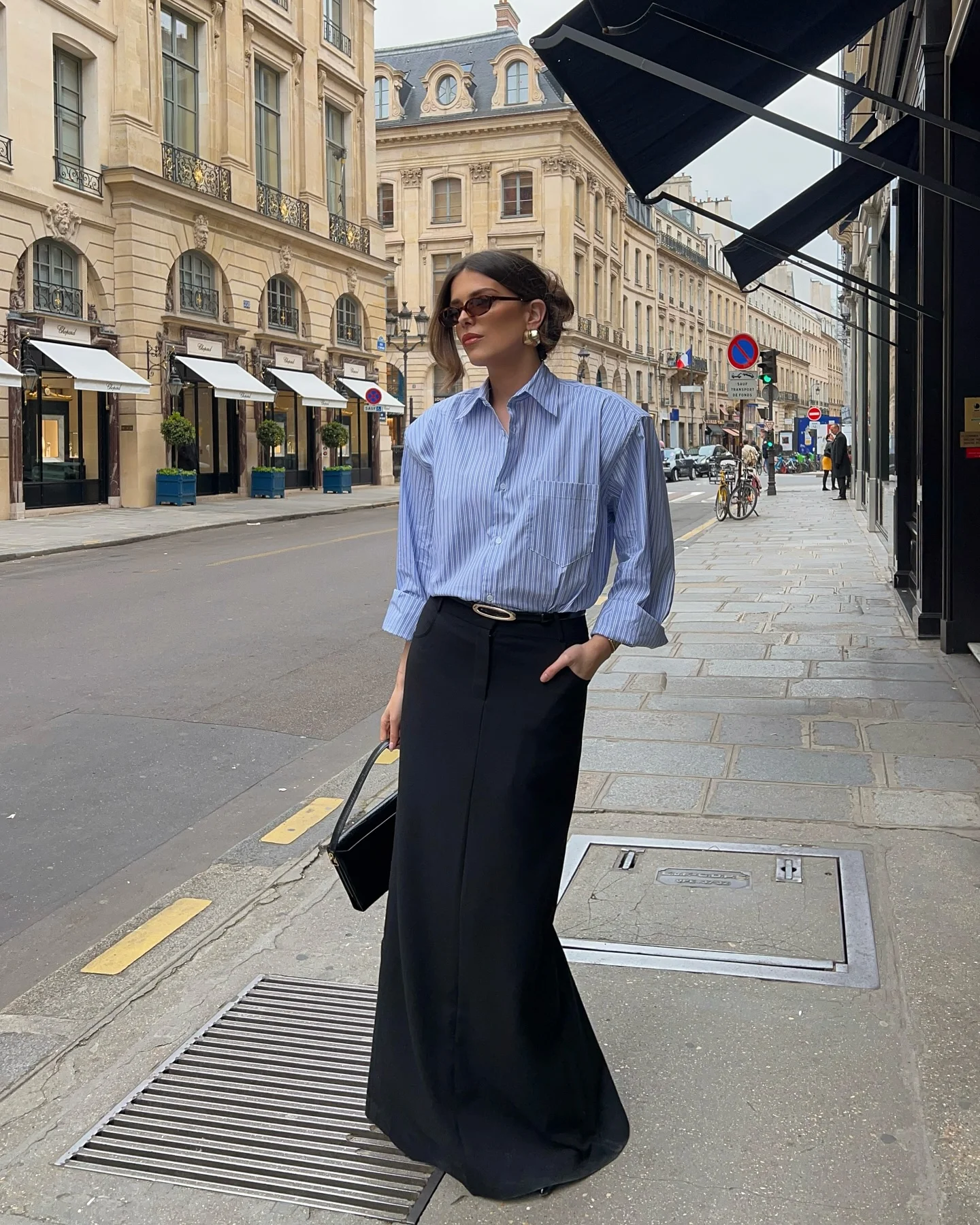 fall outfits with skirts 2026 Blue Striped Shirt With Flowing Black Maxi Skirt
