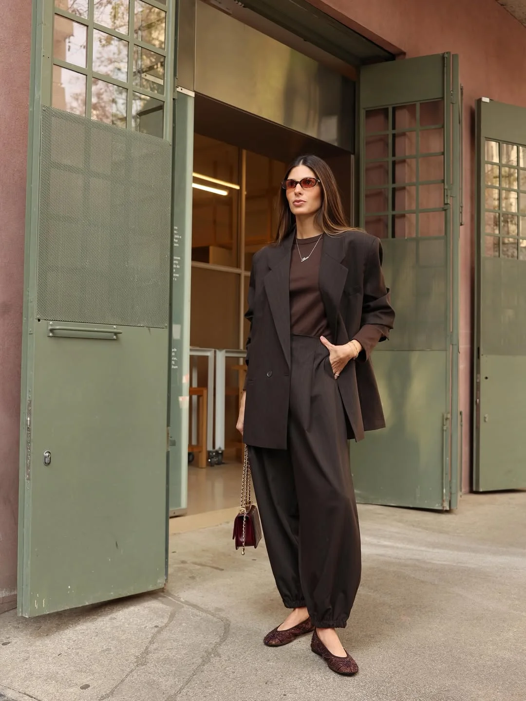 fall fashion trends 2026 Relaxed Tailoring Meets Modern Workwear