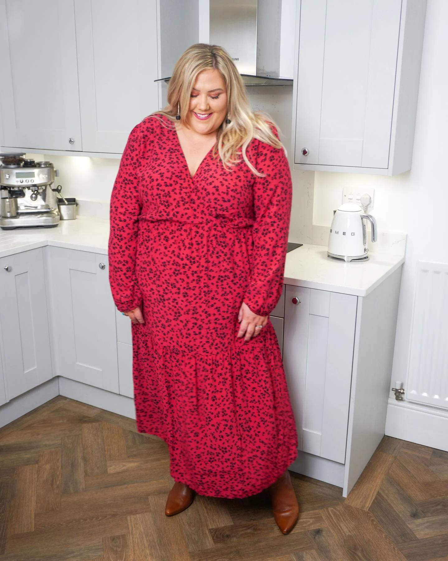 fall outfits for big busted women 2026 Bright Berry Maxi Dress With Warm Brown Boots
