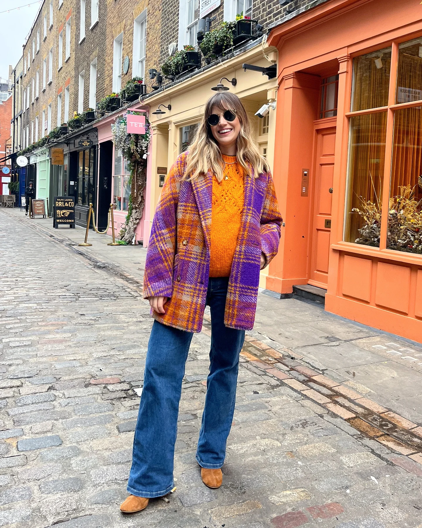 comfy pregnancy outfits for fall 2026 Colorful Plaid Coat With Cozy Knit For Seasonal Adventures