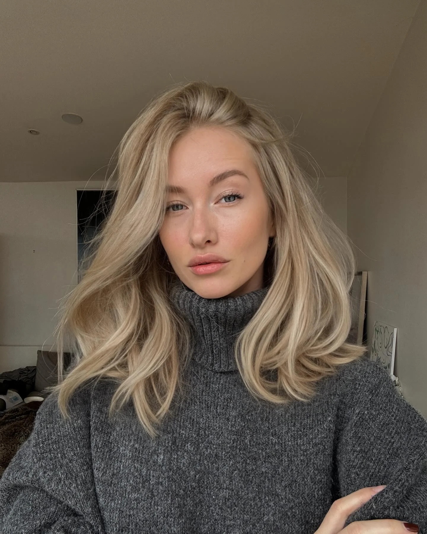 dirty blonde hair color Airy Shoulder-Length Blonde With Soft Volume