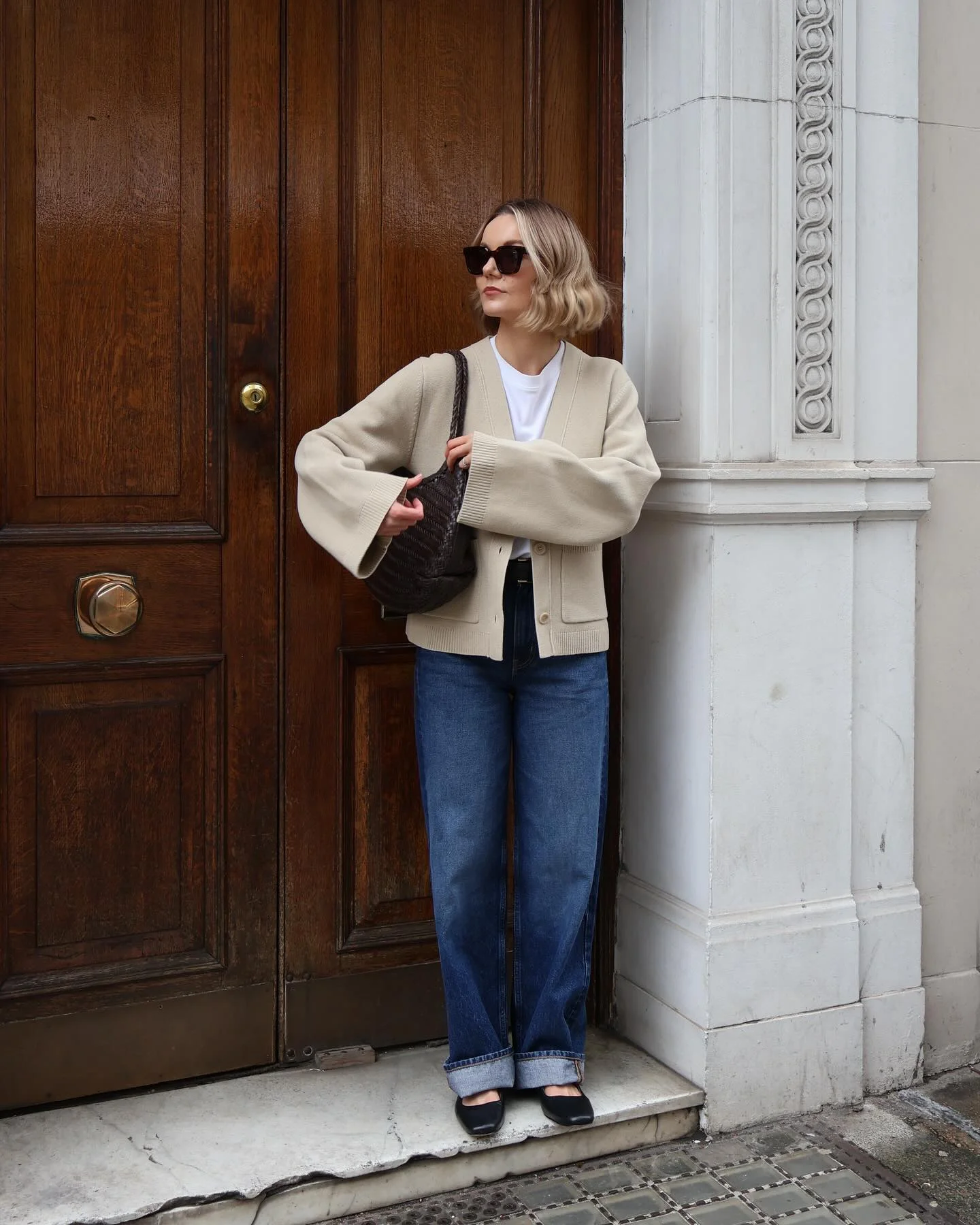 fall comfy outfits 2026 Minimal Cream Cardigan With Cuffed Straight-Leg Denim