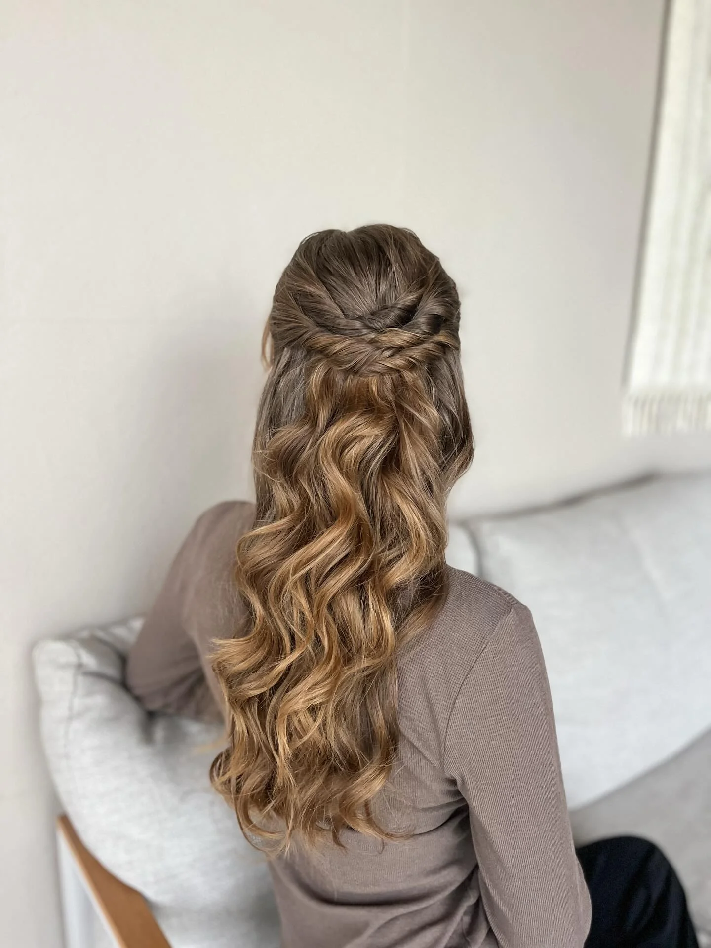 heatless curls hairstyle Layered Twist Half-Up With Soft Golden Waves