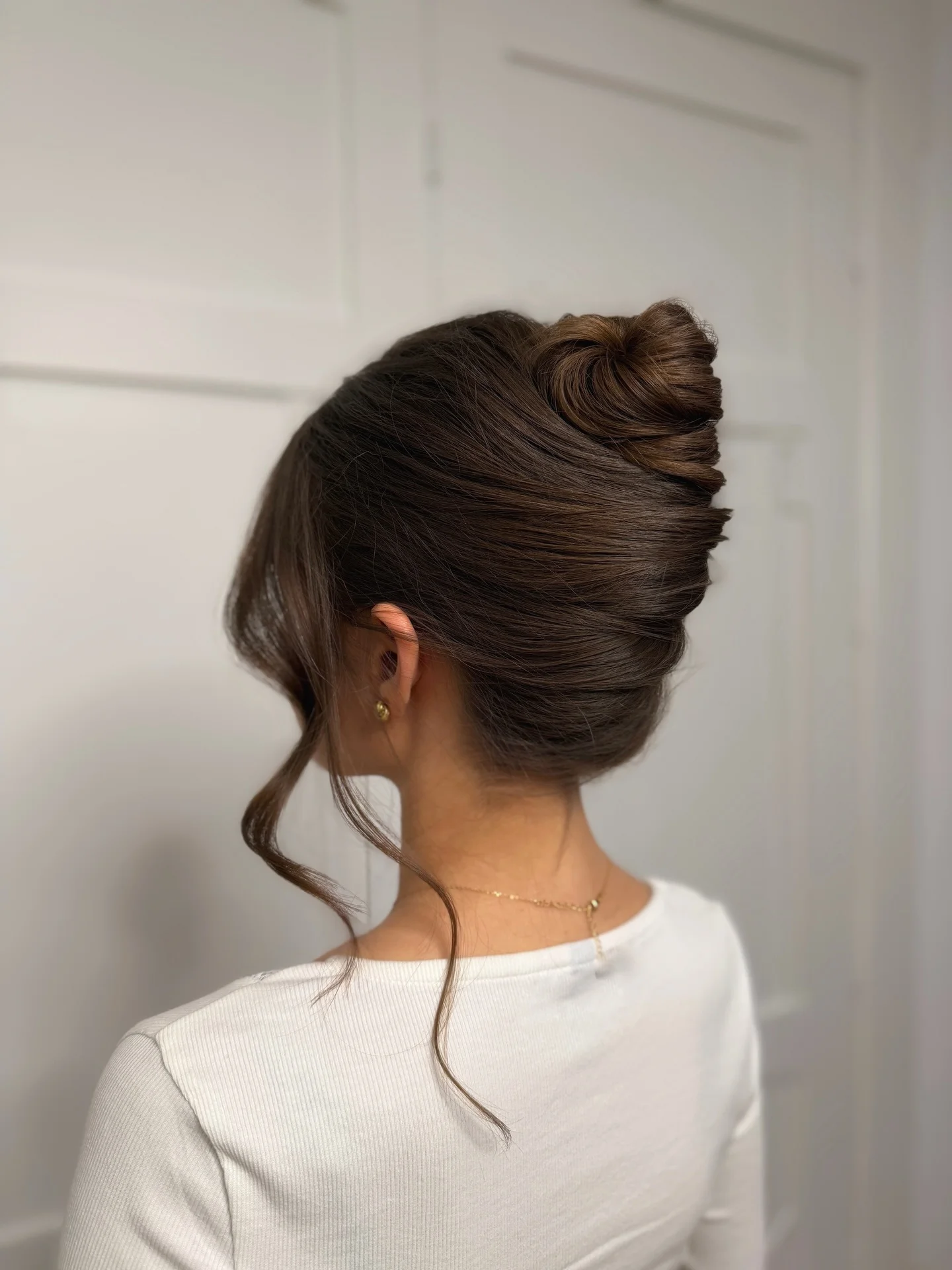 september hairstyles ideas 2026 Elegant French Twist Bun For Sophisticated September Evenings