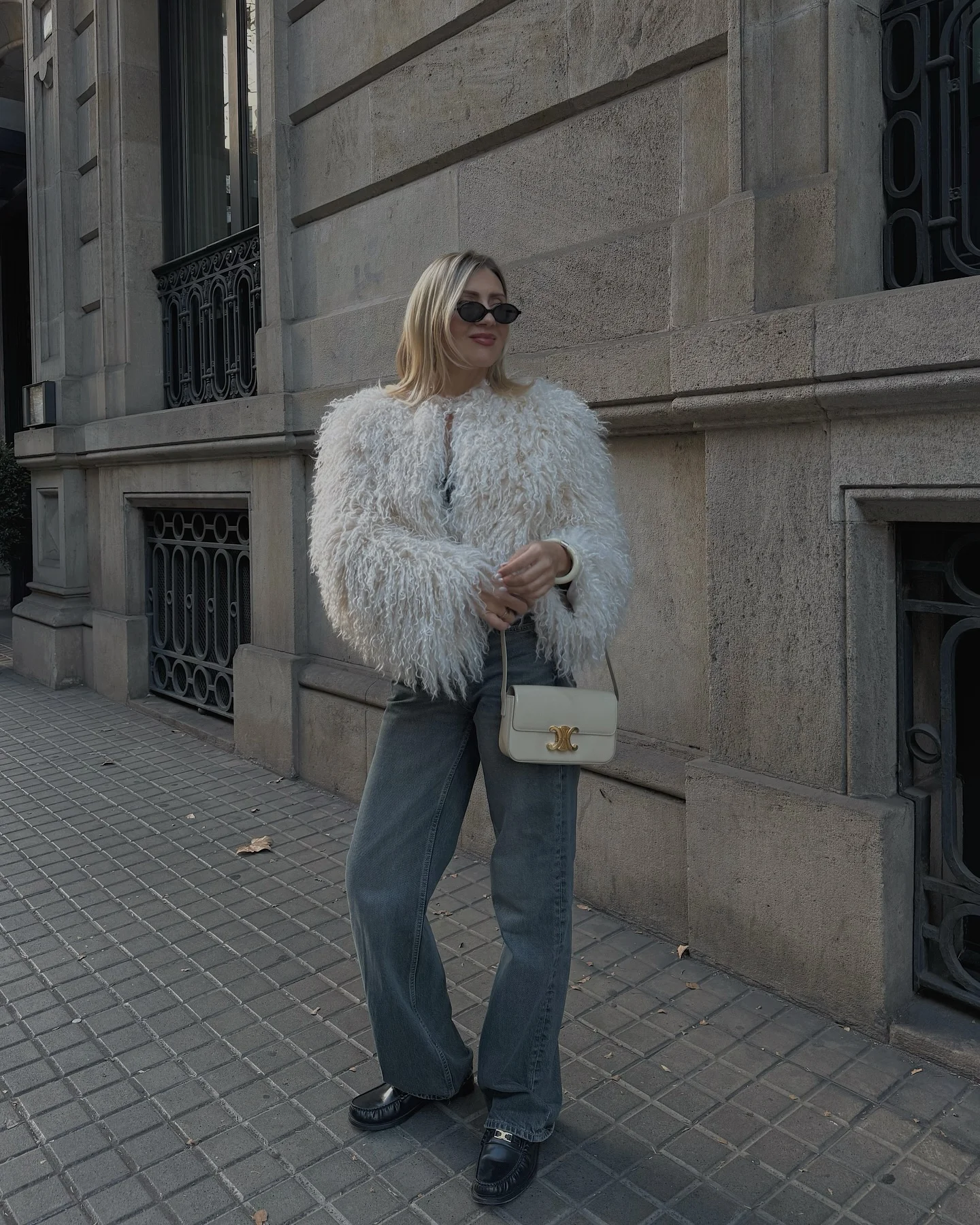 shaggy jacket Elegant White Shaggy Jacket With Relaxed Denim