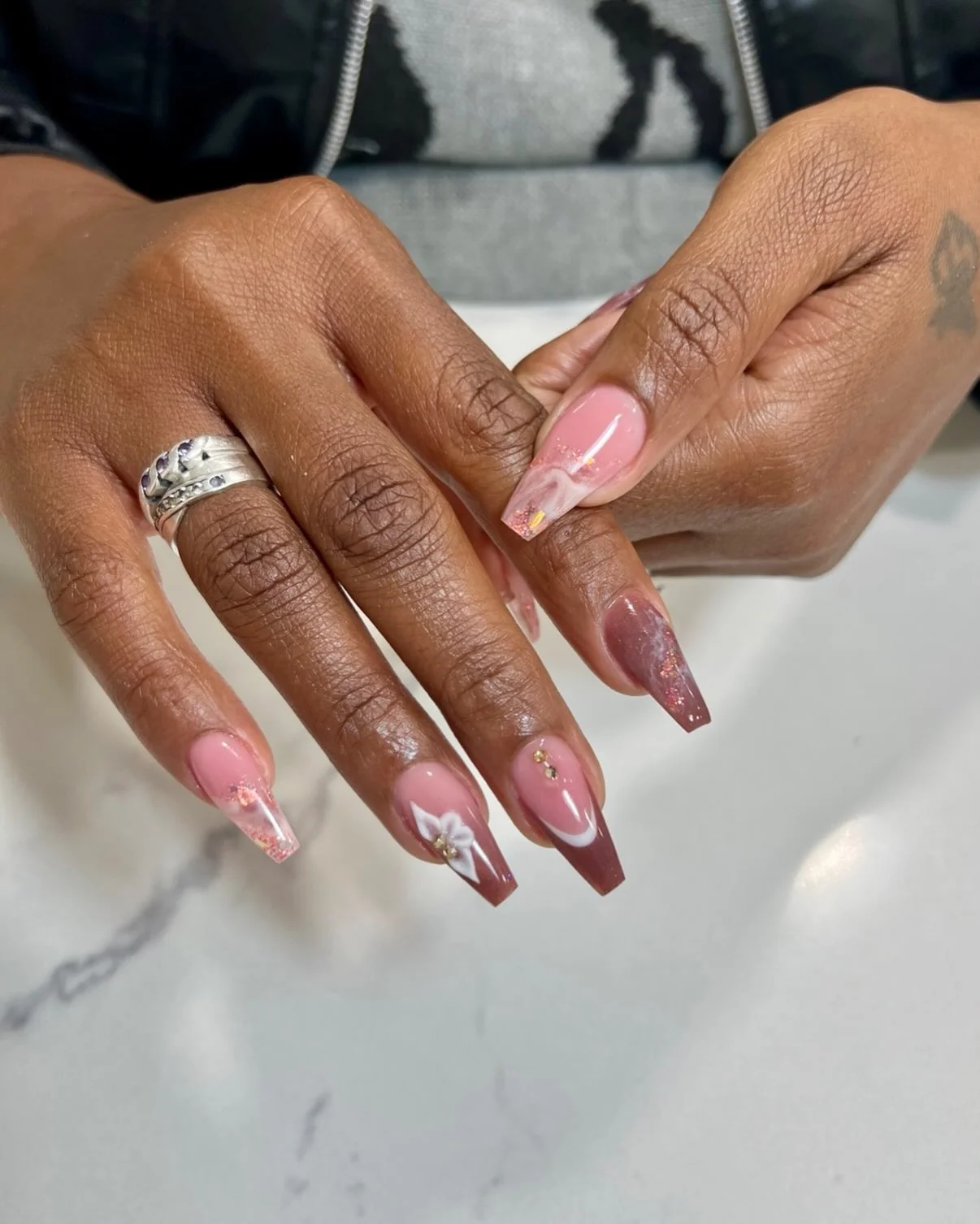 fall acrylic nails 2026 Romantic Mauve Floral Acrylic Nails With Soft Ombre