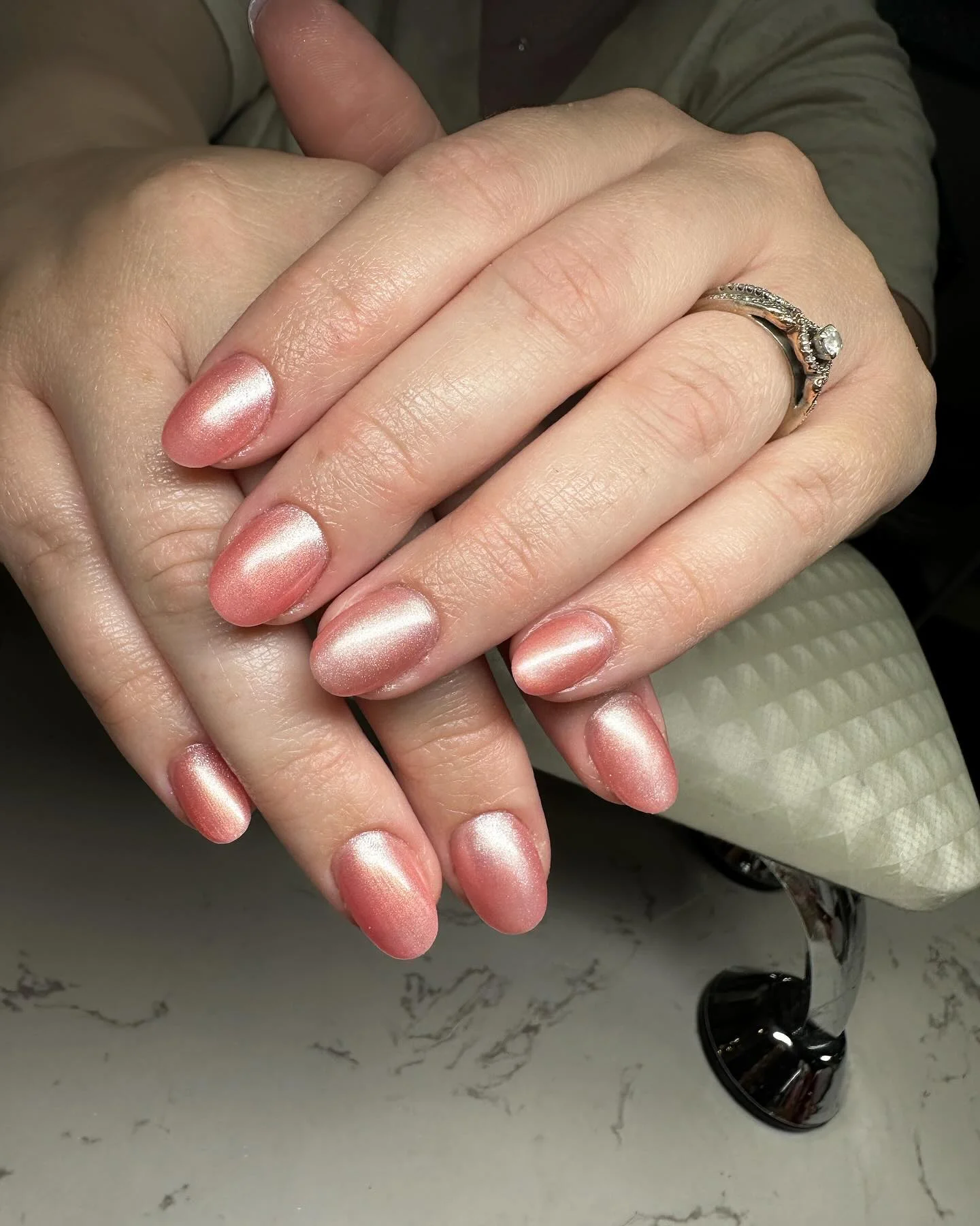 best nail colors for august 2026 Rose Pearl Chrome That Glows In Every Light