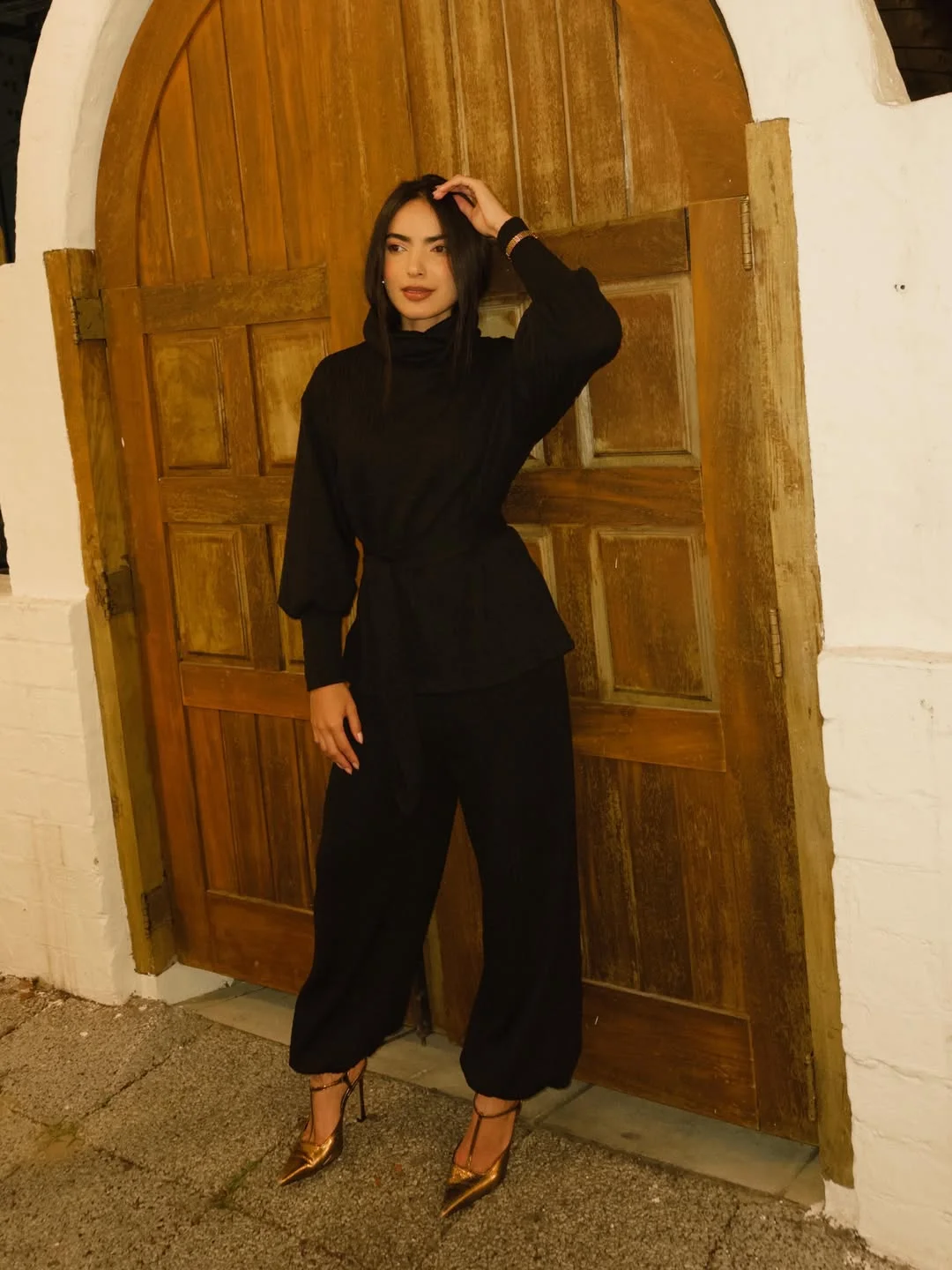 fall date night outfits for women 2026 Elegant Black Monochrome With Statement Metallic Heels