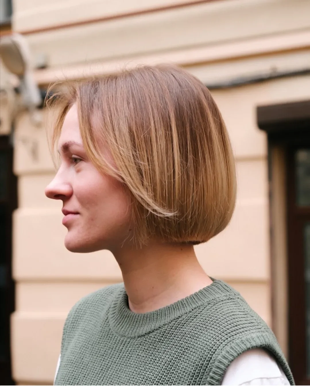 short bobbed hairstyle Classic Rounded Blonde Bob