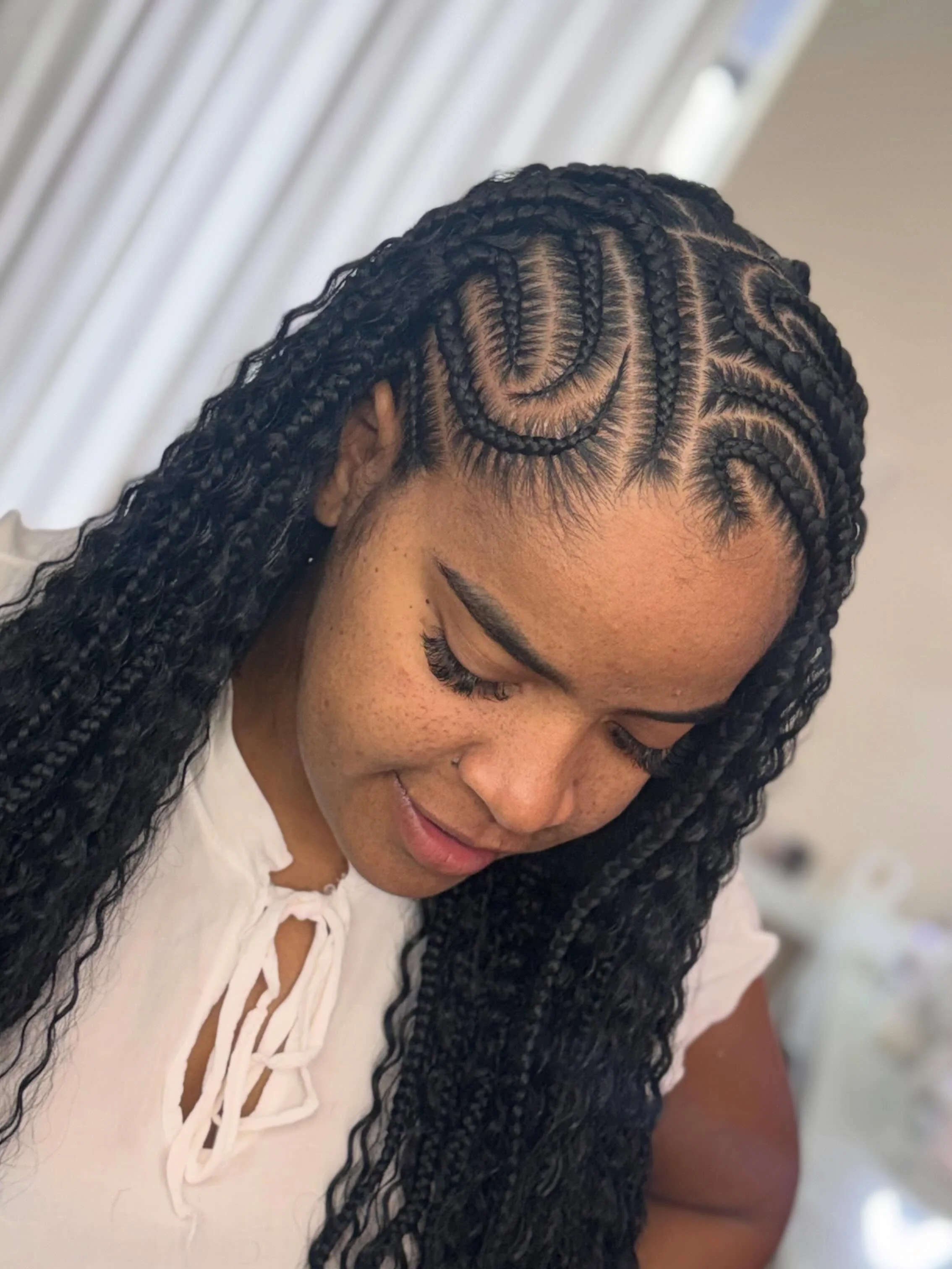 lemonade braid hairstyle Boho Lemonade Braids With Artistic Curved Parting