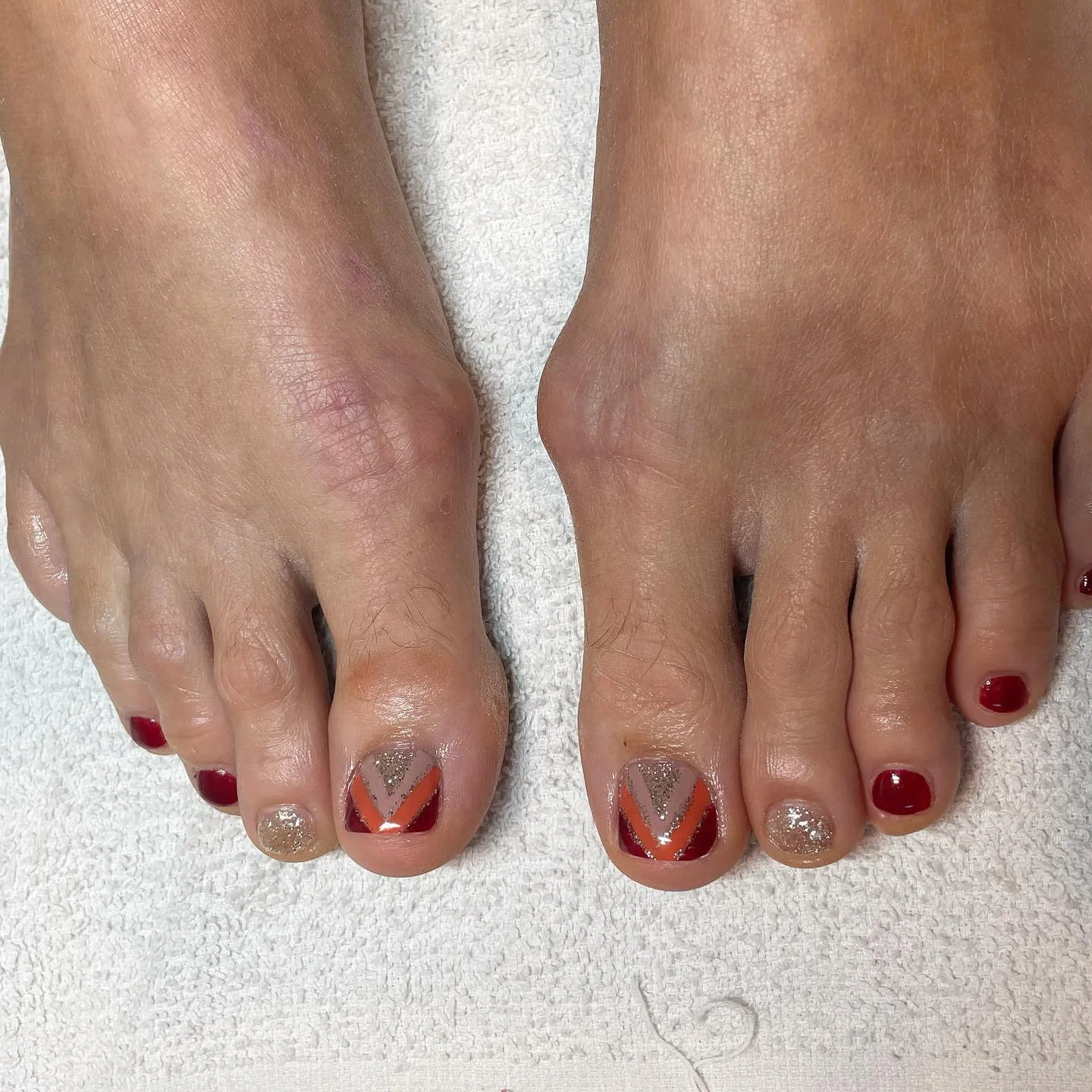 fall pedicure ideas 2026 Geometric Burgundy And Copper Accent Pedicure