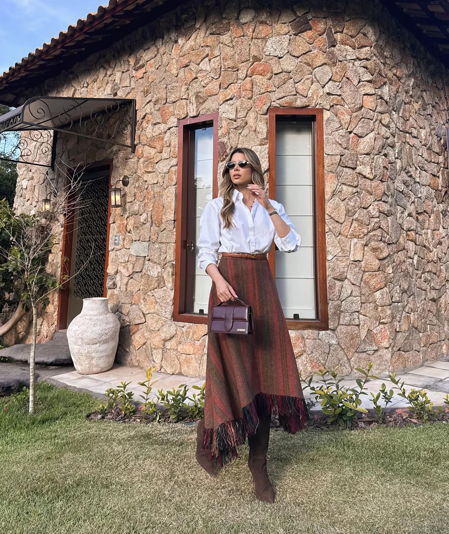 boho chic fall outfits for work 2026 Classic White Shirt With A Fringe Midi Skirt