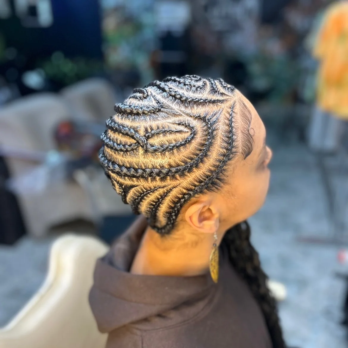 lemonade braid hairstyle Intricate Swirl Lemonade Braids With Sculptural Pattern