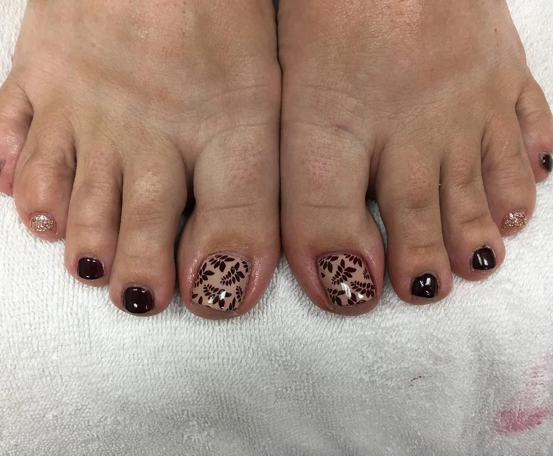 fall pedicure ideas 2026 Deep Espresso Pedicure With Elegant Botanical Pattern