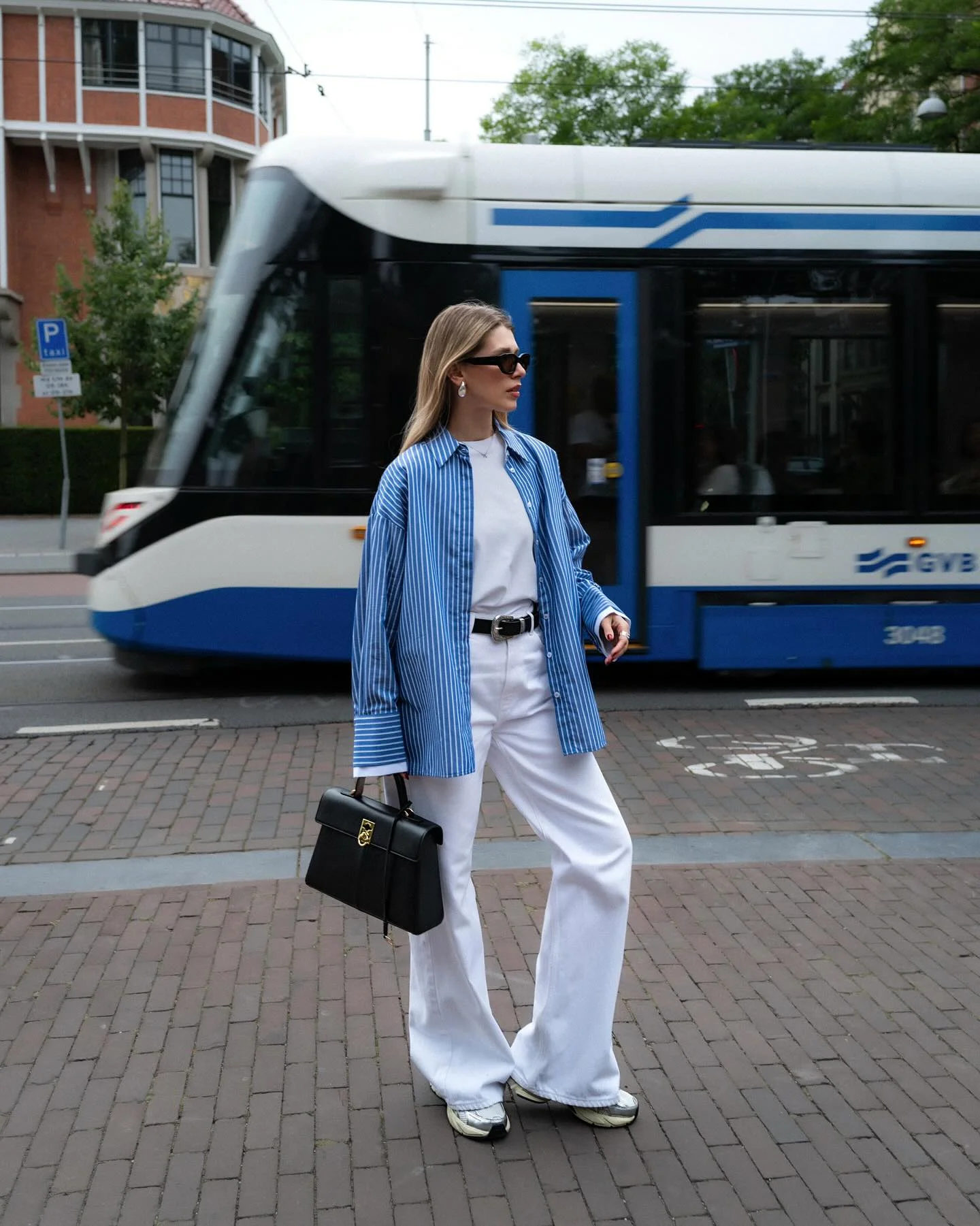 early fall outfits late summer Blue Stripes And Crisp White Denim For City Days