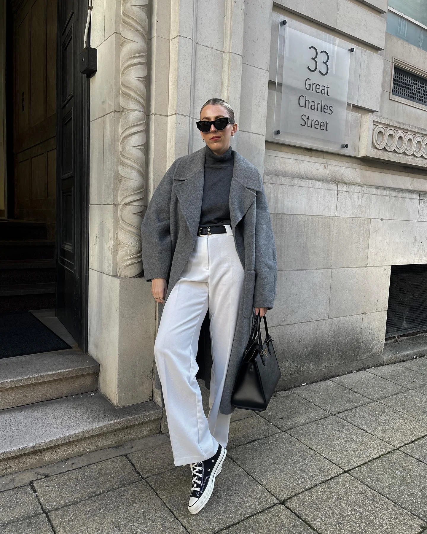 cute comfy fall outfits 2026 Classic Gray Coat With Bright White Tailoring
