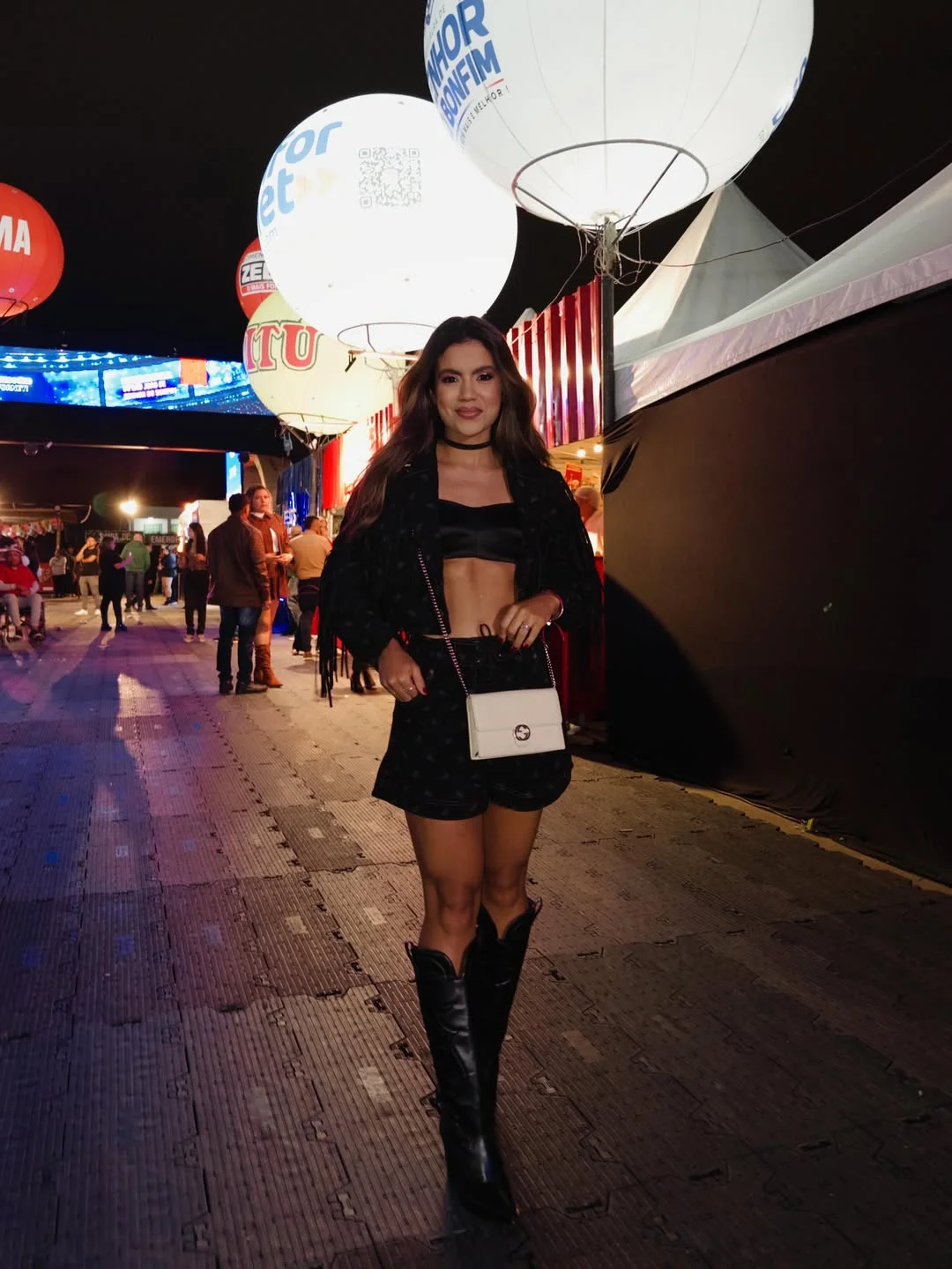 fall festival outfits for women 2026 Modern Black Western Style With Statement Boots