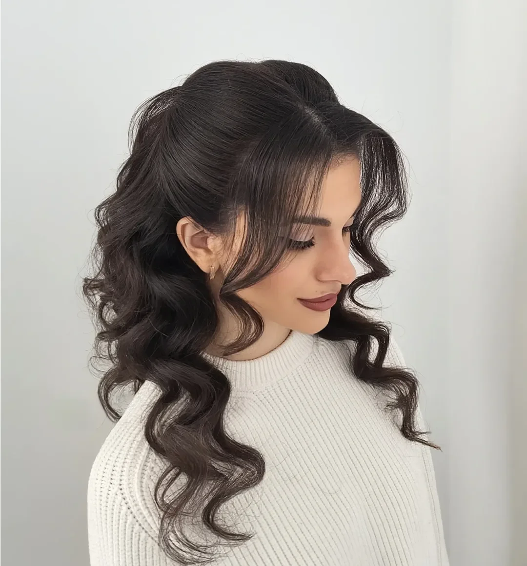 heatless curls hairstyle Vintage Ponytail Curls With Curtain Bangs
