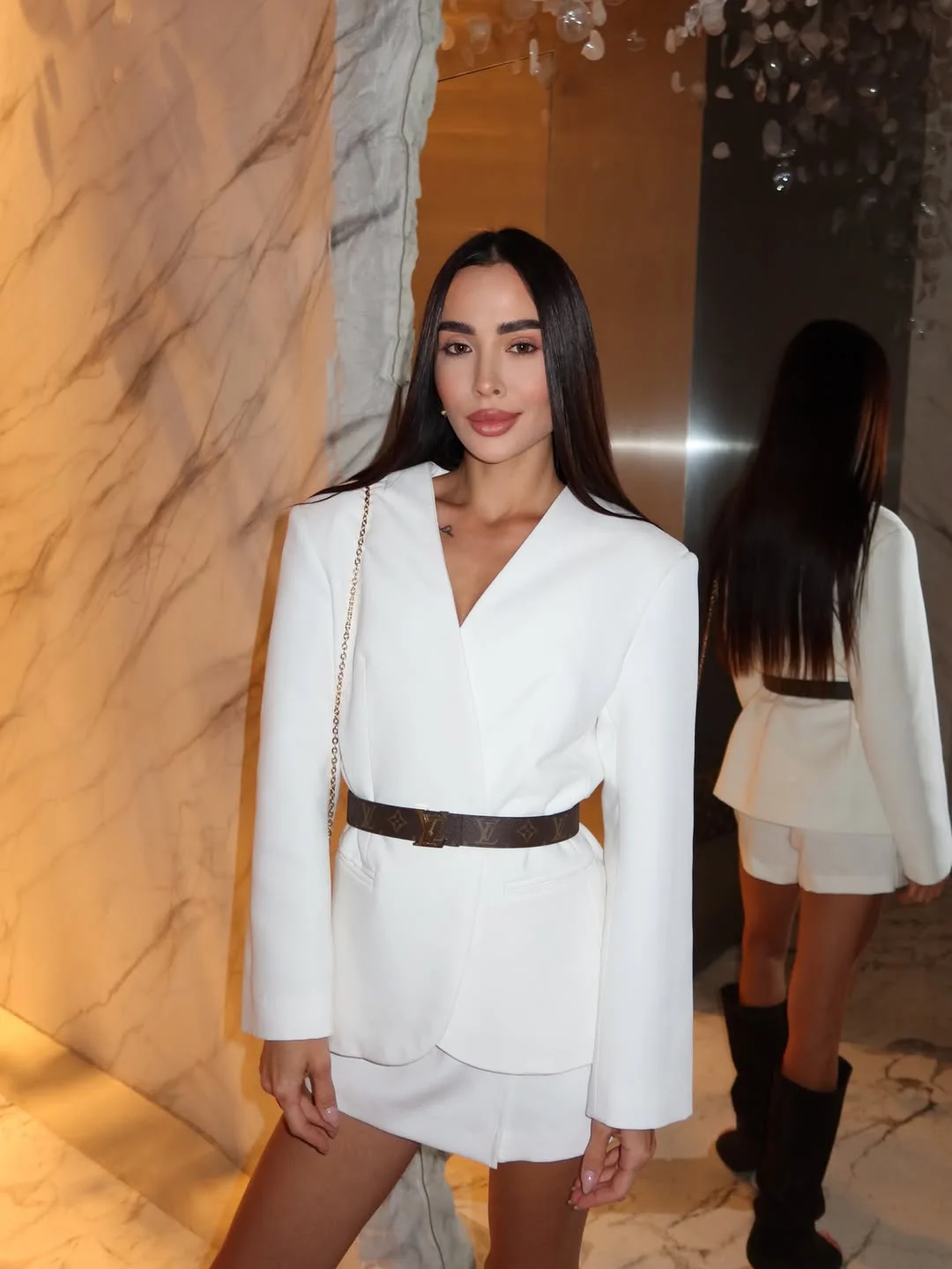 fall date night outfits for women 2026 Elegant White Tailored Set For A Chic Fall Evening