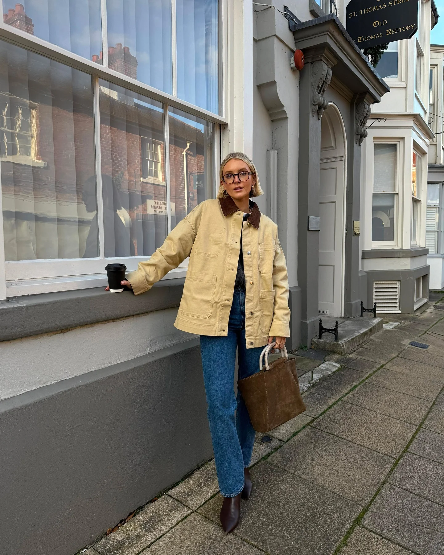 fall outfits with ankle boots 2026 Classic Barn Jacket And Straight Jeans For Everyday Autumn