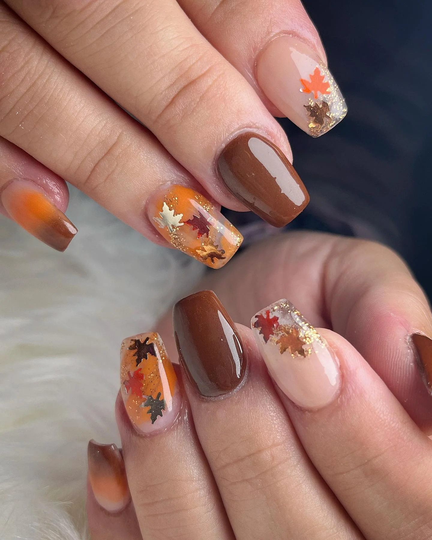 fall nail for all plates skin 2026 Golden Maple Nails In Rich Autumn Tones