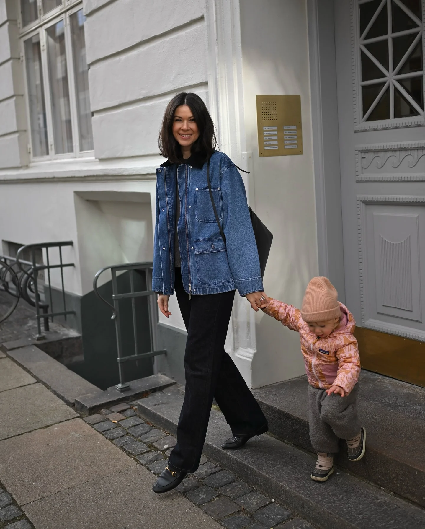 comfy mom outfits fall aesthetic 2026 Relaxed Denim Layers For Everyday City Style