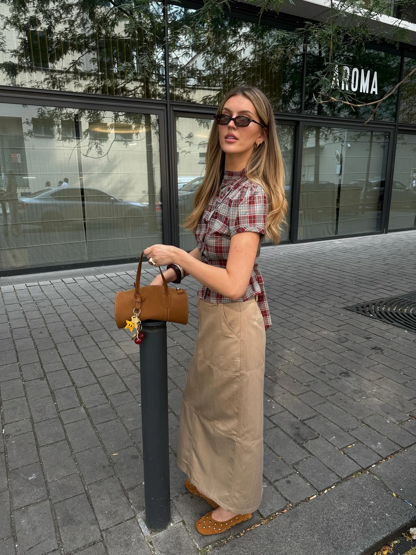 early fall outfits late summer Plaid Blouse And Camel Maxi Skirt For Everyday Polish