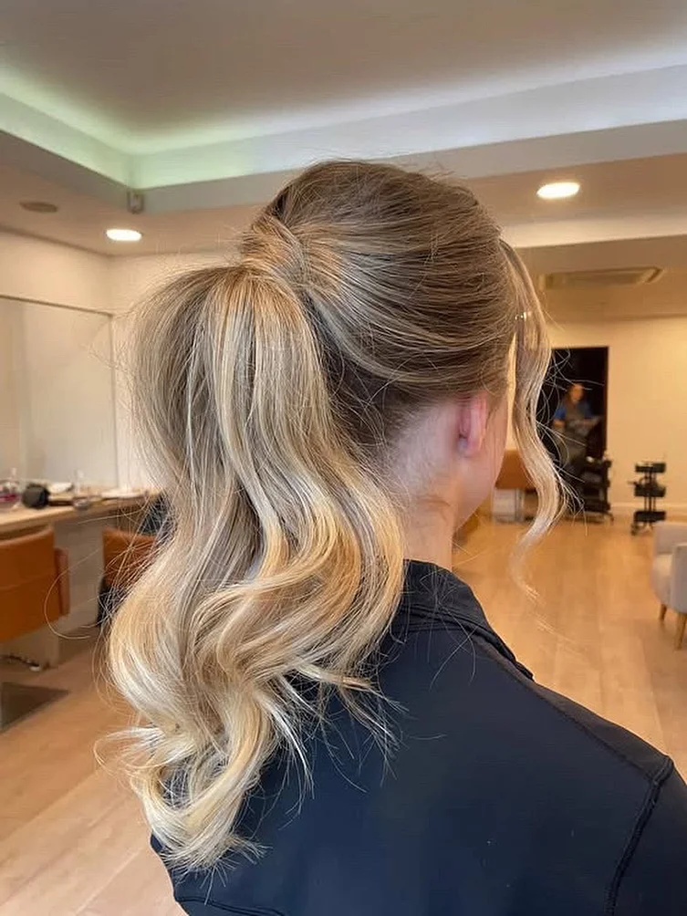 september hairstyles ideas 2026 Soft High Ponytail With Effortless Movement
