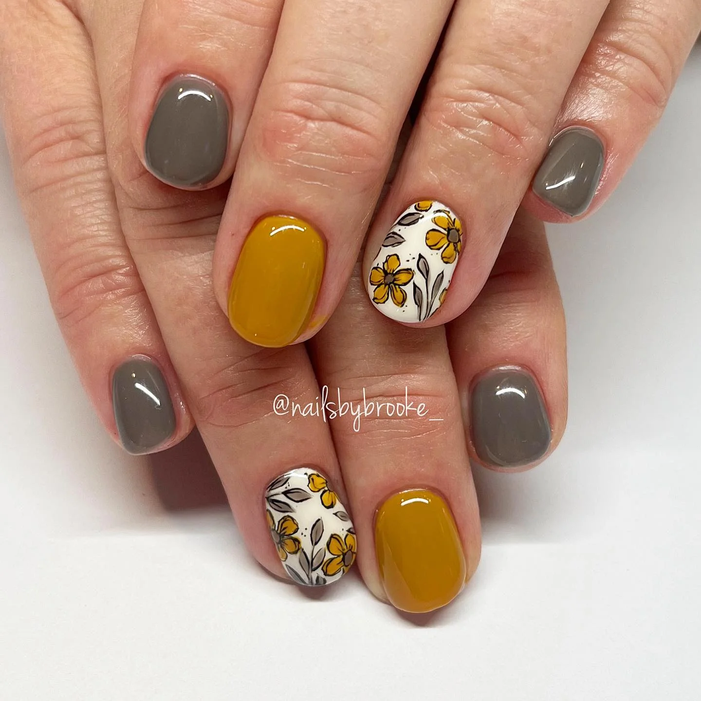 september nail art ideas 2026 Mustard And Gray Short Floral Nails
