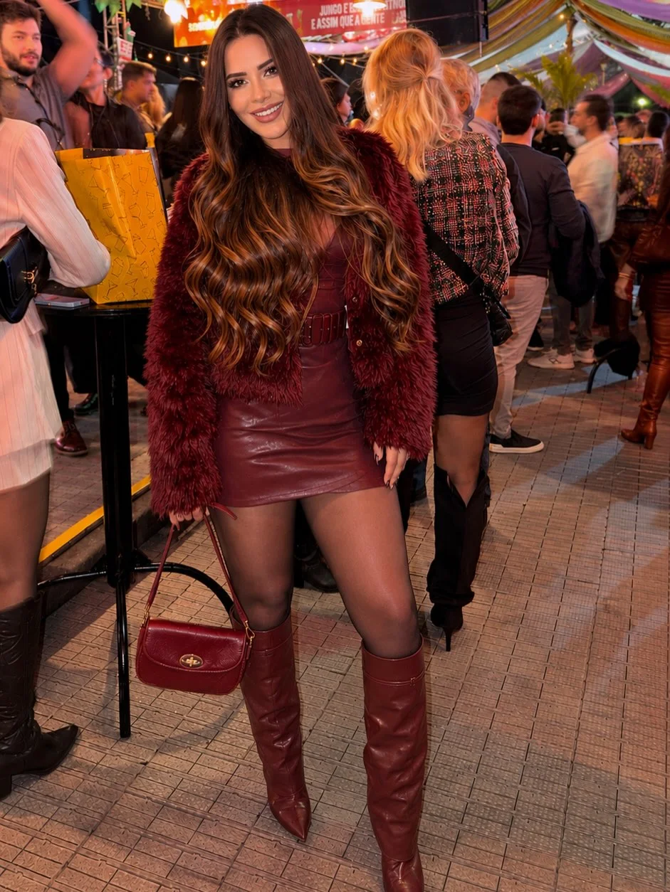 fall festival outfits for women 2026 Rich Burgundy Layers For Cool Festival Nights