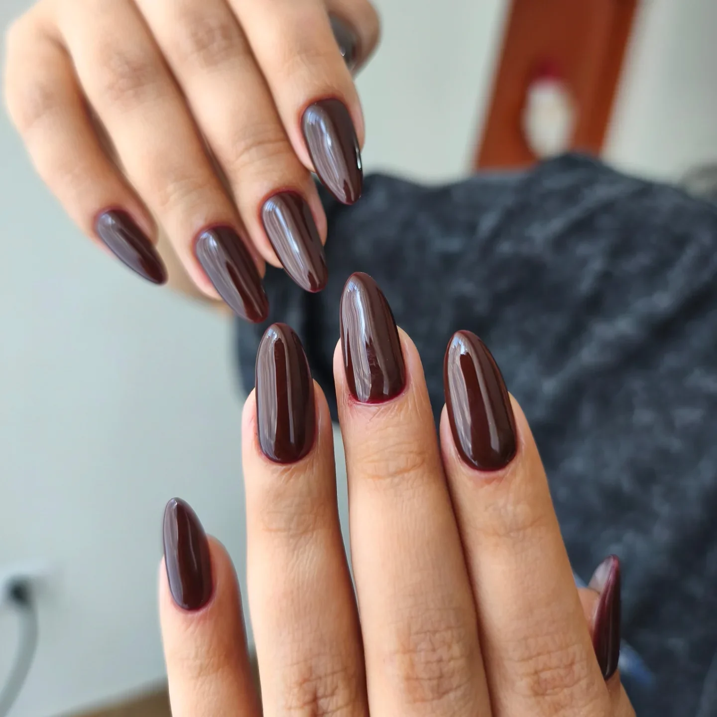autumn nails color Dark Chocolate Almond Nails For A Rich Autumn Finish