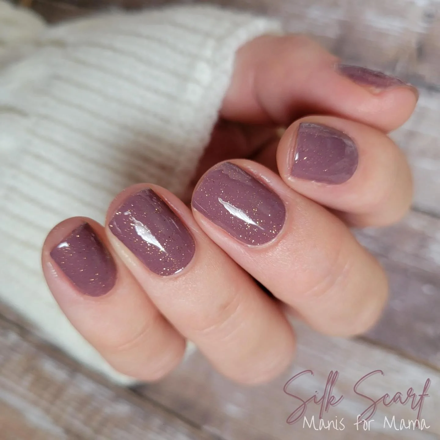 fall manicure colors 2026 Dusty Mauve Shimmer For Soft Autumn Elegance